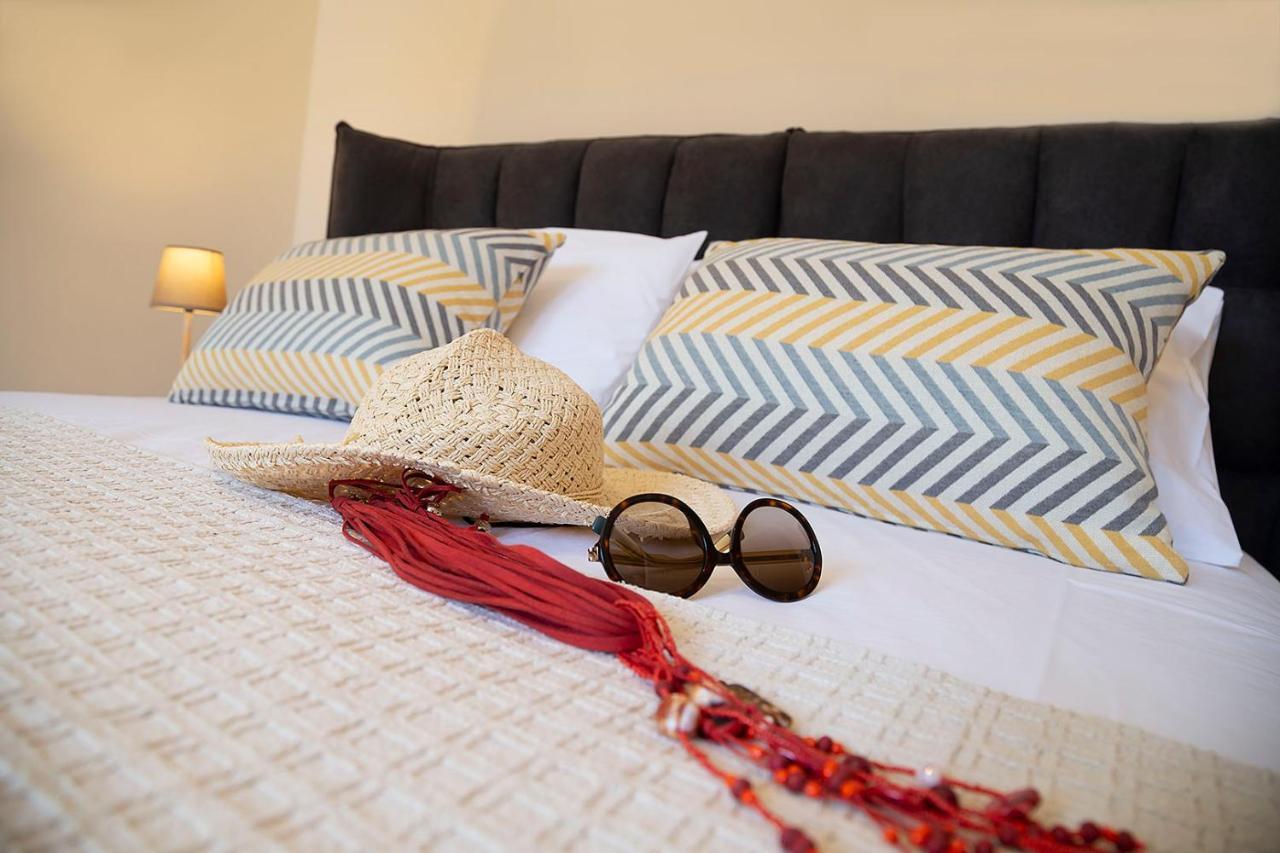 Lotos - Luxury Apartments Kounoupidhiana Bagian luar foto